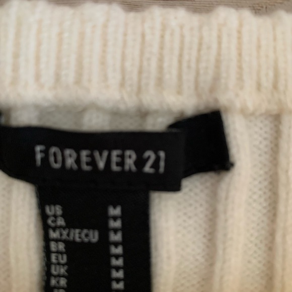 Beautiful two piece outfit! - Picture 3 of 3